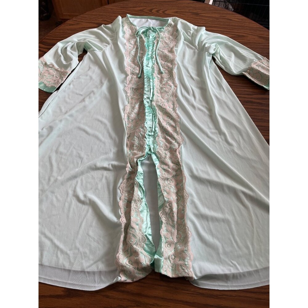 Gilead vintage green zippered robe with lace size Medium